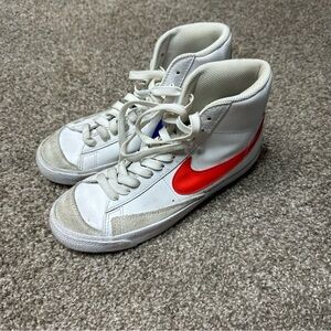 Youth Nike Blazer Mid 77 'Vintage Mismatched Swoosh' Size 5.5 White Blue Red